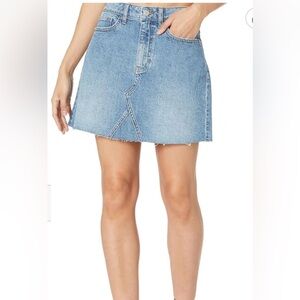 Stylish Blue Denim Mini Skirt